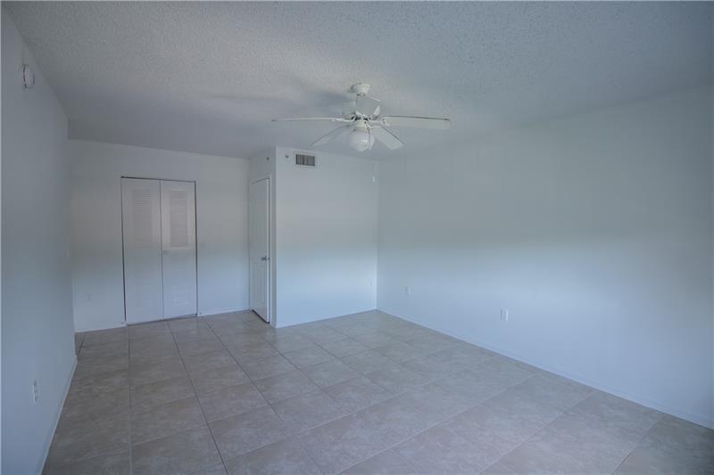 Image 7 of 32 For 5045 Wiles Rd  205