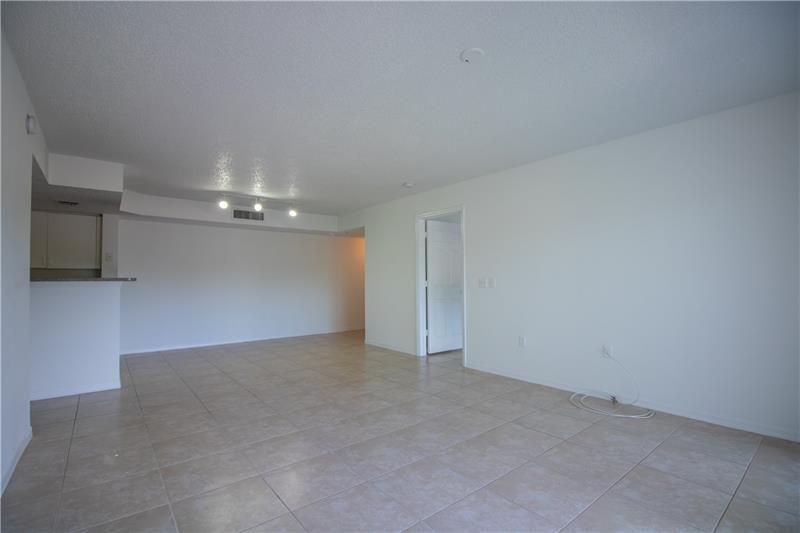 Image 9 of 32 For 5045 Wiles Rd  205