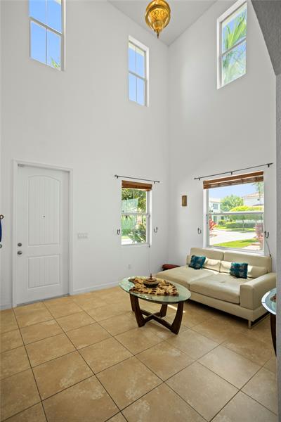 Image 10 of 63 For 450 Greensboro Way
