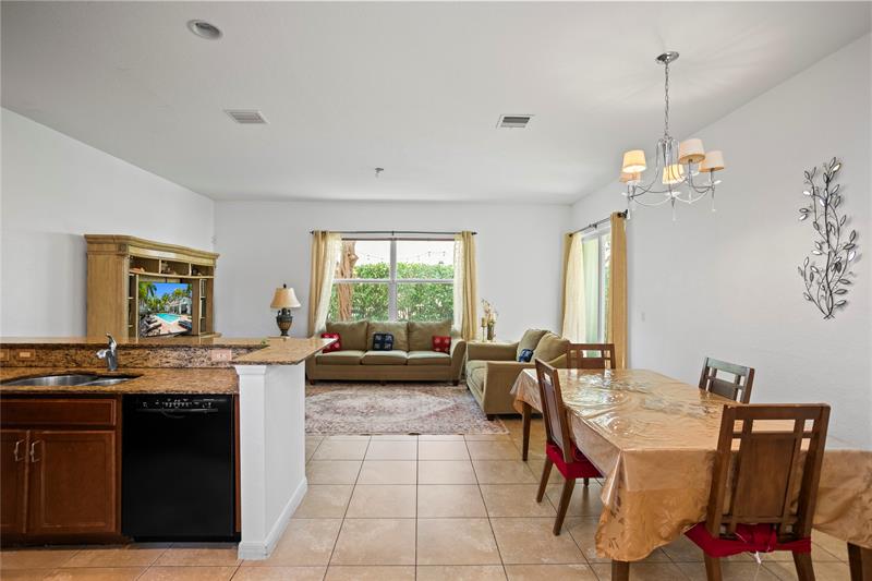 Image 15 of 63 For 450 Greensboro Way