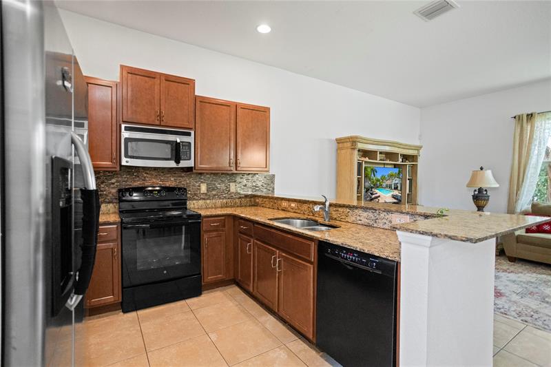 Image 16 of 63 For 450 Greensboro Way
