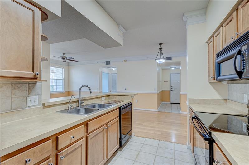 Image 12 of 44 For 9833 Baywinds Dr  7102