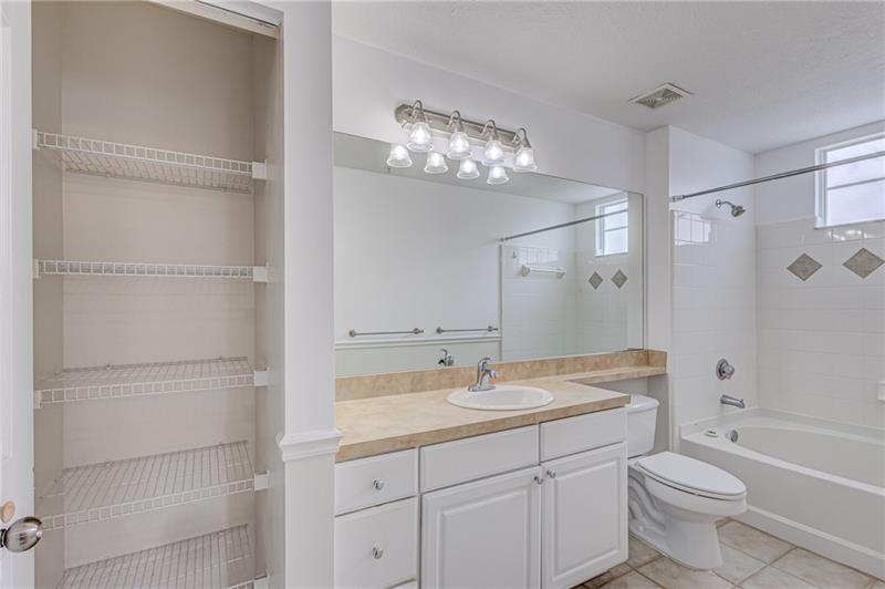 Image 22 of 44 For 9833 Baywinds Dr  7102