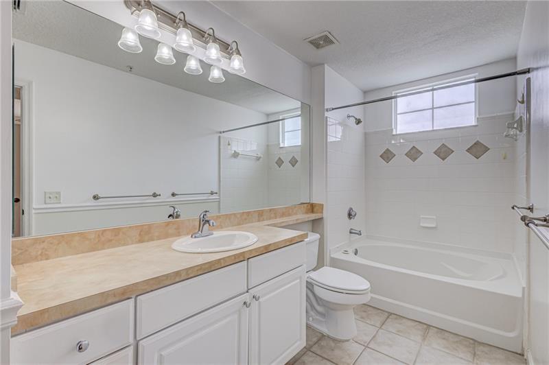 Image 23 of 44 For 9833 Baywinds Dr  7102