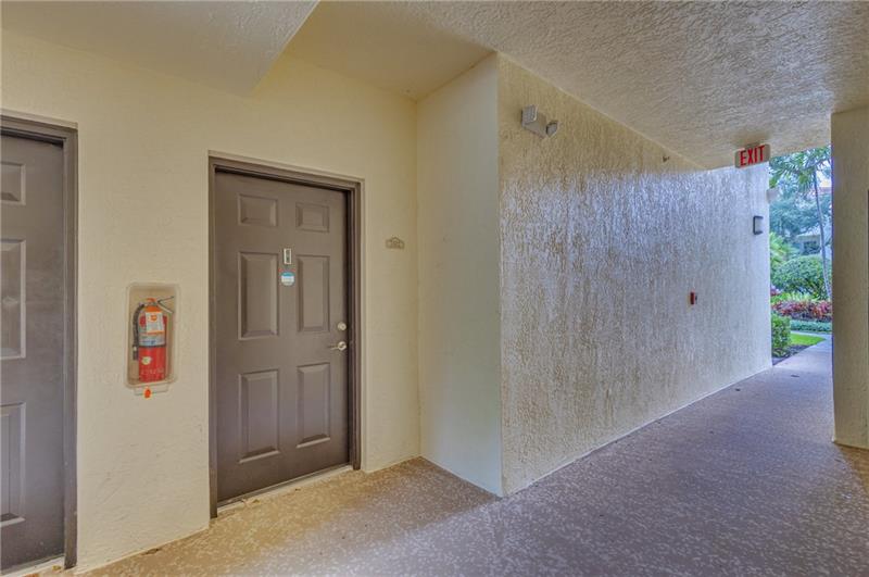 Image 3 of 44 For 9833 Baywinds Dr  7102
