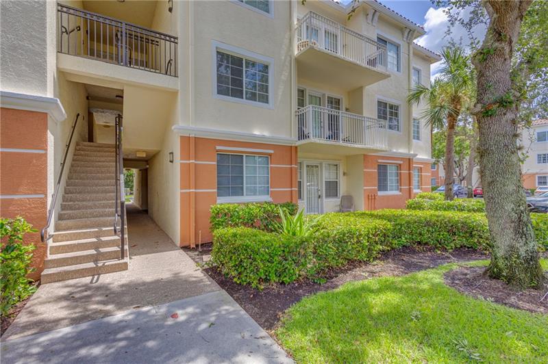 Image 36 of 44 For 9833 Baywinds Dr  7102