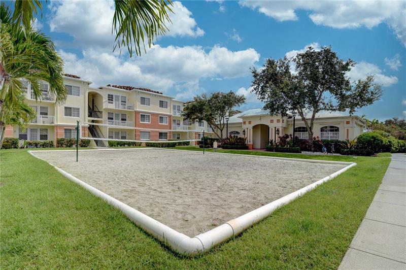 Image 39 of 44 For 9833 Baywinds Dr  7102