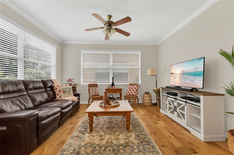 Image 6 of 43 For 6253 Bald Eagle Dr