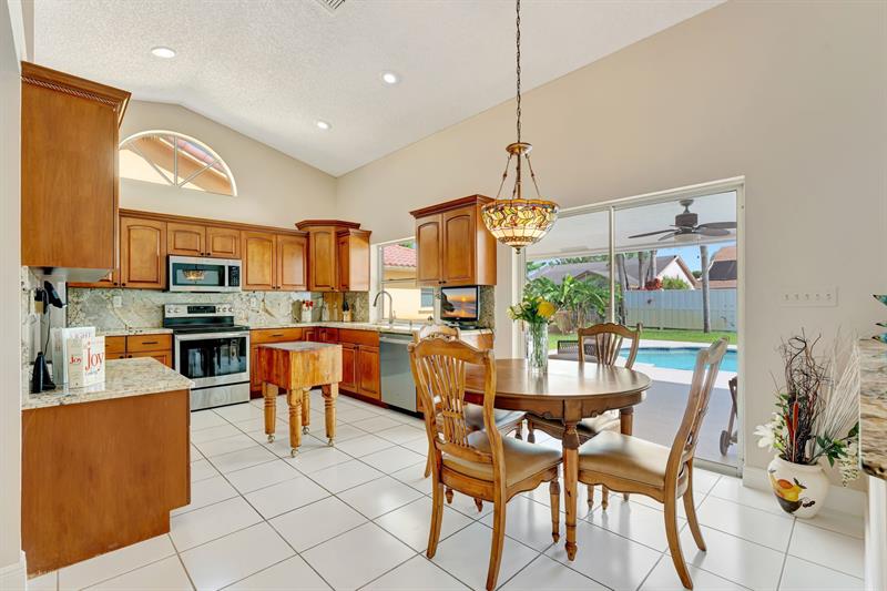 Image 13 of 39 For 9955 52nd St