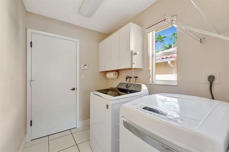 Image 19 of 39 For 9955 52nd St