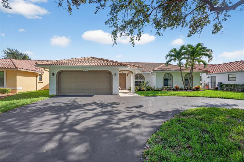 Image 3 of 39 For 9955 52nd St