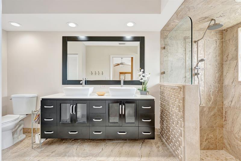 Image 32 of 39 For 9955 52nd St