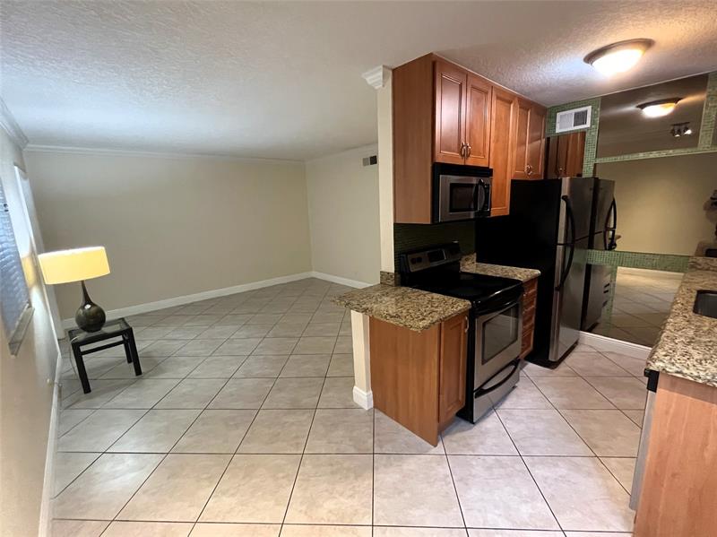 Image 11 of 71 For 1460 18th St  104