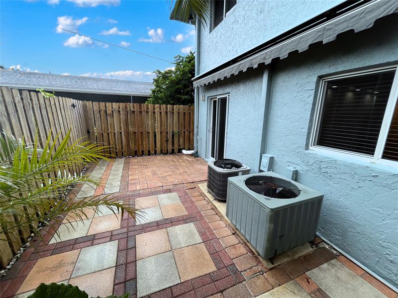 Image 17 of 71 For 1460 18th St  104