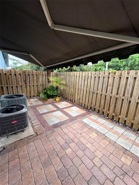 Image 23 of 71 For 1460 18th St  104