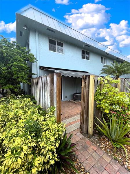 Image 30 of 71 For 1460 18th St  104