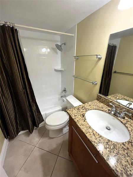 Image 32 of 71 For 1460 18th St  104