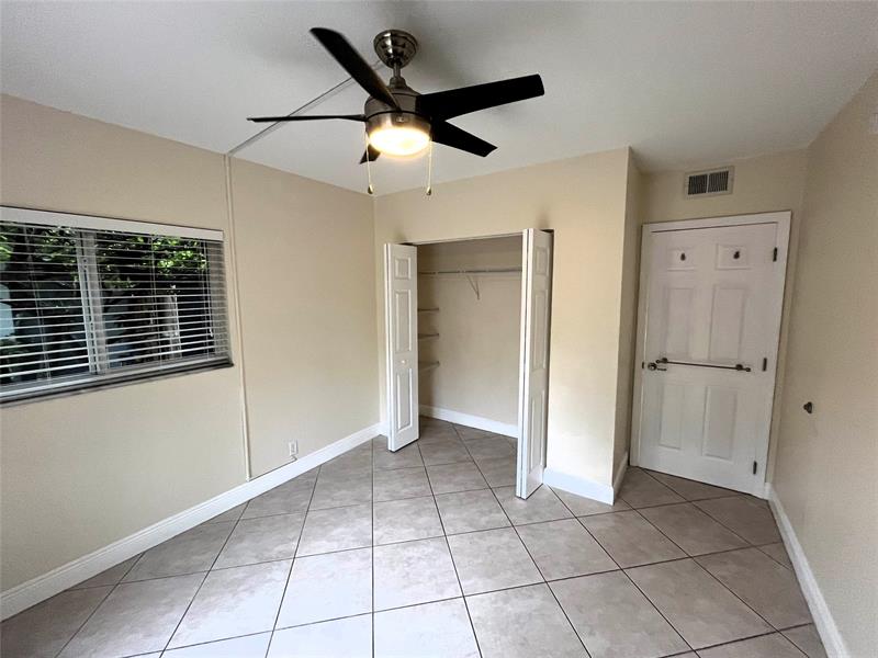 Image 39 of 71 For 1460 18th St  104