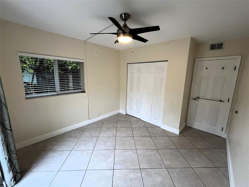 Image 46 of 71 For 1460 18th St  104