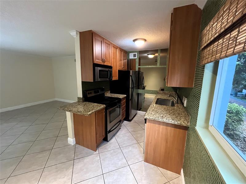 Image 8 of 71 For 1460 18th St  104