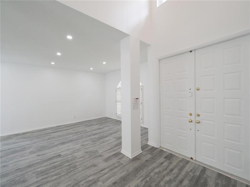 Image 13 of 55 For 10749 Nashville Dr