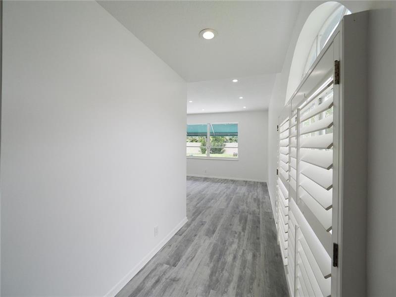 Image 16 of 55 For 10749 Nashville Dr