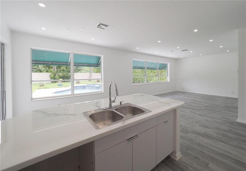 Image 19 of 55 For 10749 Nashville Dr