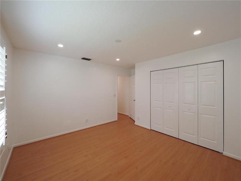 Image 33 of 55 For 10749 Nashville Dr