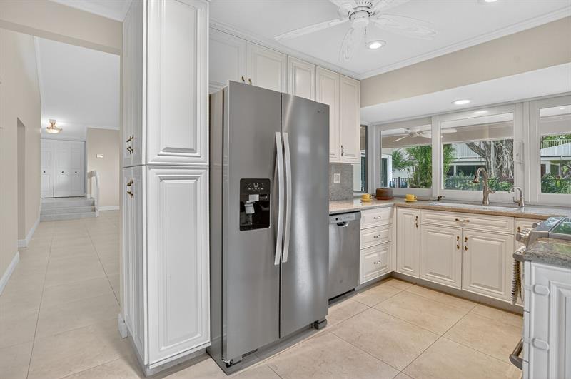 Image 10 of 65 For 2714 Kelly Brooke Lane