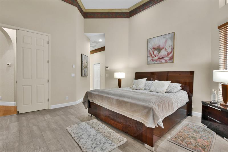 Image 12 of 16 For 2965 Wentworth