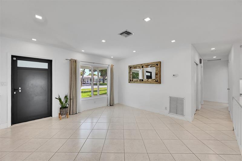 Image 13 of 39 For 232 9th Ct  