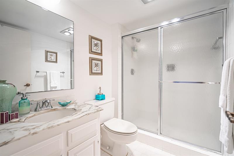 Image 14 of 35 For 5000 Ocean Blvd  1609
