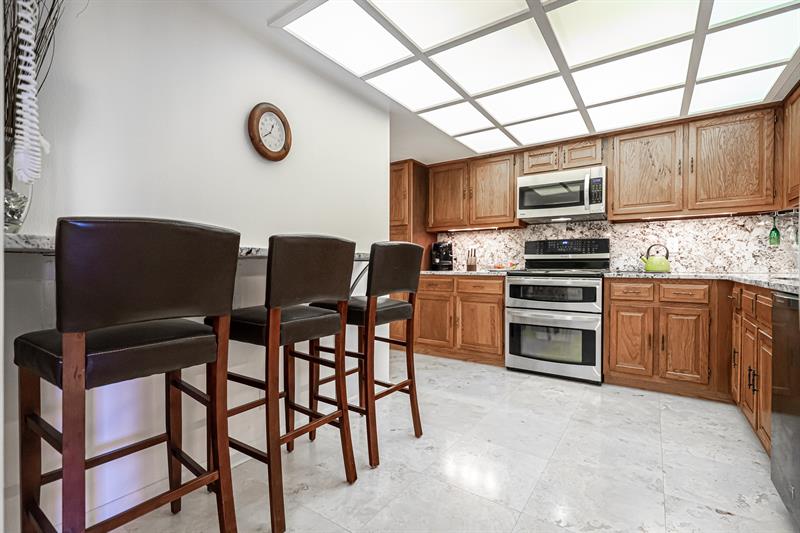 Image 17 of 35 For 5000 Ocean Blvd  1609