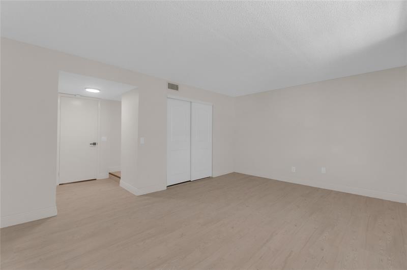 Image 15 of 31 For 11291 16th Ct