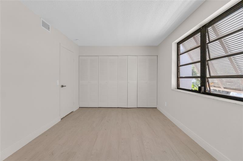 Image 19 of 31 For 11291 16th Ct