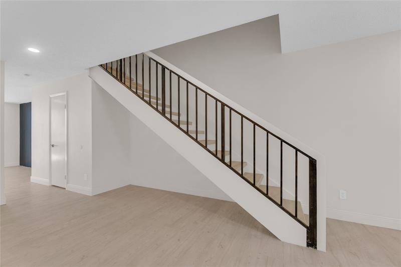 Image 26 of 31 For 11291 16th Ct