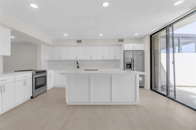 Image 6 of 31 For 11291 16th Ct
