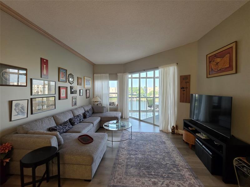 Image 16 of 58 For 7593 Granville Dr  411