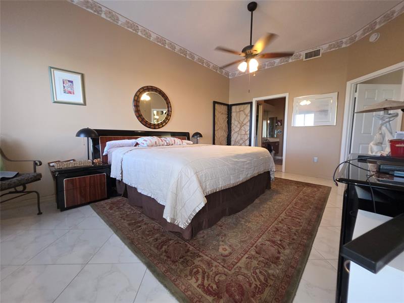 Image 27 of 58 For 7593 Granville Dr  411