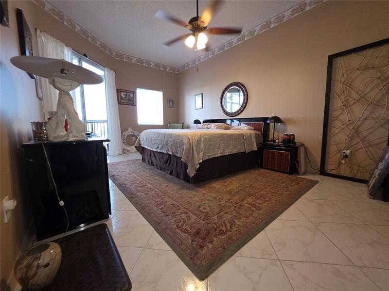Image 29 of 58 For 7593 Granville Dr  411