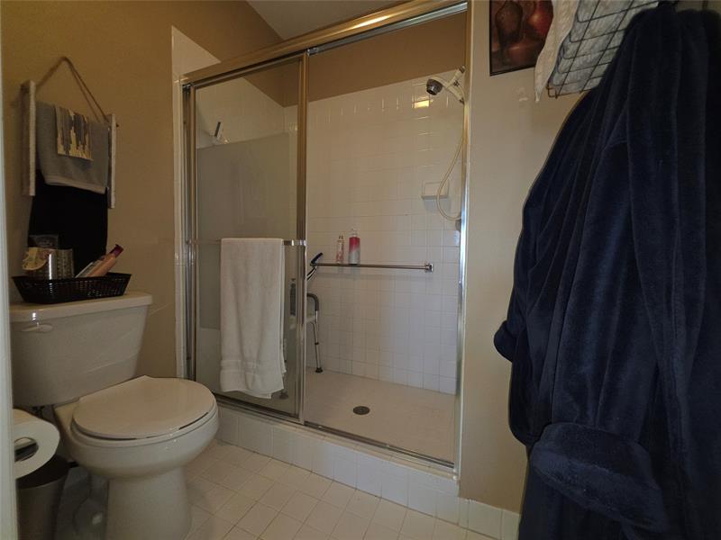 Image 36 of 58 For 7593 Granville Dr  411