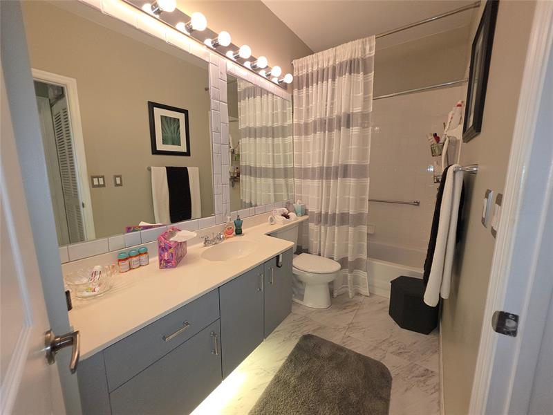Image 47 of 58 For 7593 Granville Dr  411