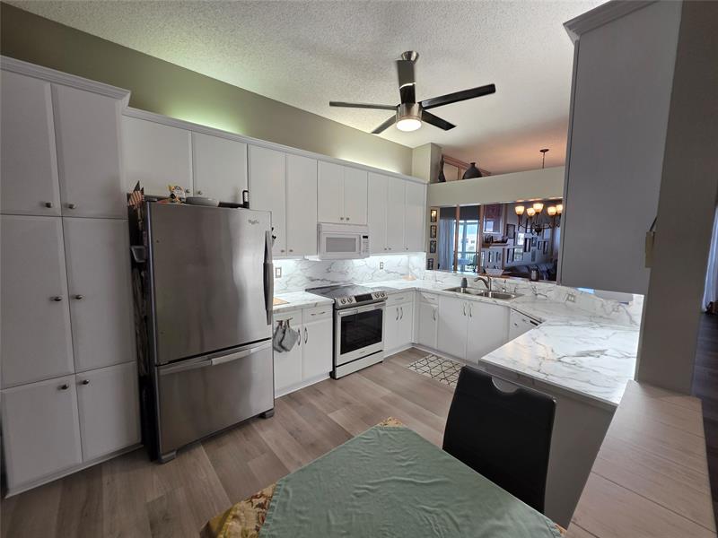 Image 6 of 58 For 7593 Granville Dr  411