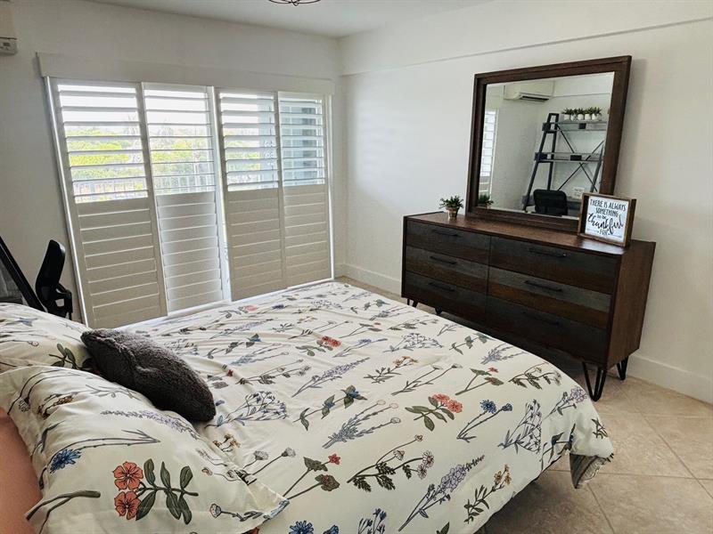Image 13 of 21 For 1511 15th Ct  403