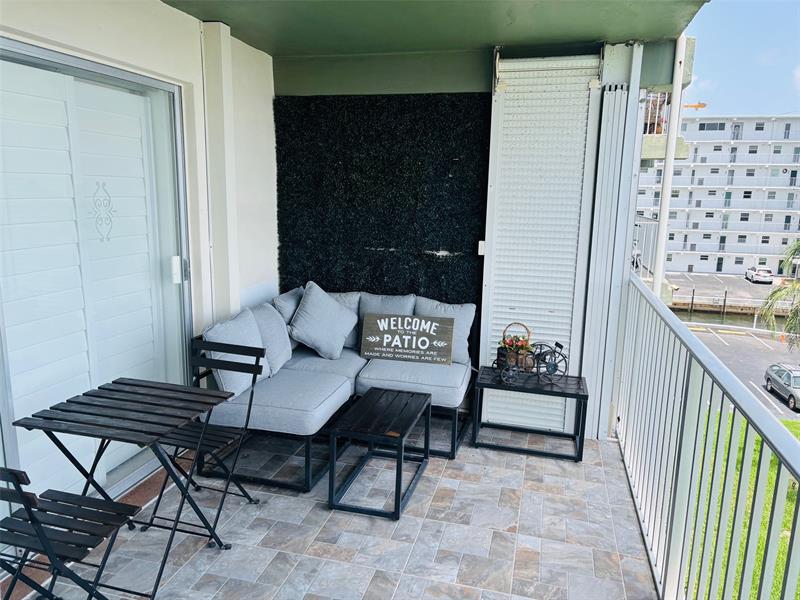 Image 15 of 21 For 1511 15th Ct  403