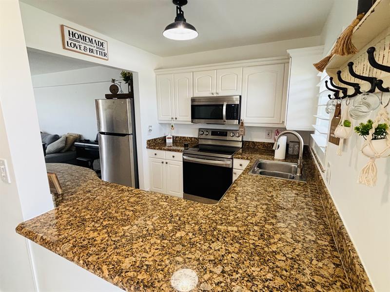 Image 2 of 21 For 1511 15th Ct  403