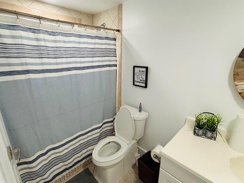 Image 4 of 21 For 1511 15th Ct  403