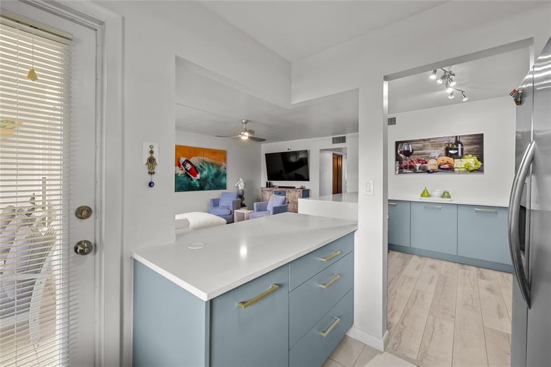 Image 12 of 43 For 808 7th St  105-b