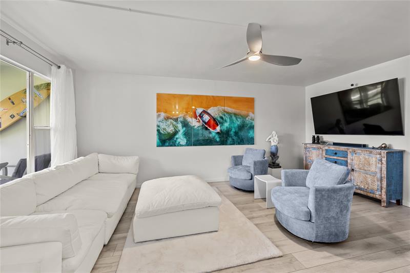 Image 14 of 43 For 808 7th St  105-b