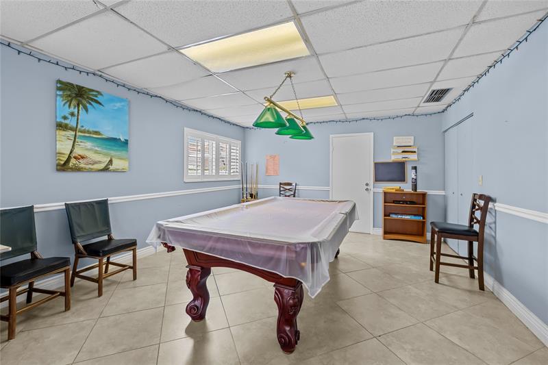 Image 34 of 43 For 808 7th St  105-b